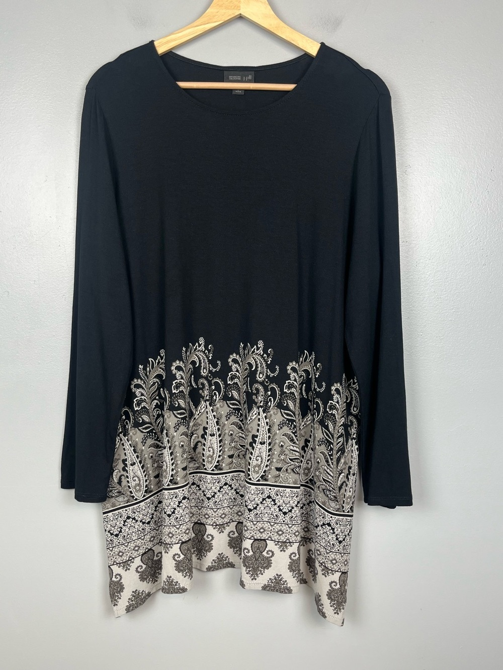J.Jill Wearever Collection jersey knit black gray & white tunic length top, LP.